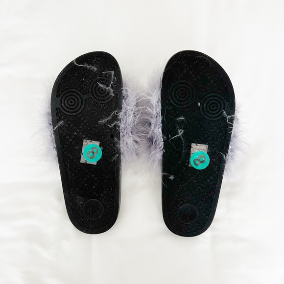 SODA | Fluffy Slides - Picture 2 of 6